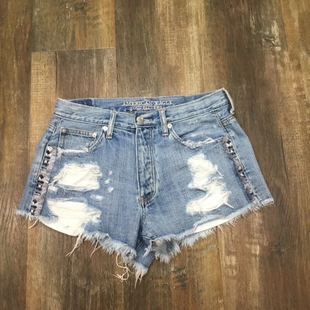 AMERICAN Eagle Vintage Hi-Rise Festival Shorts